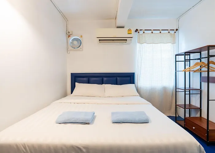Arawana Silom 3*