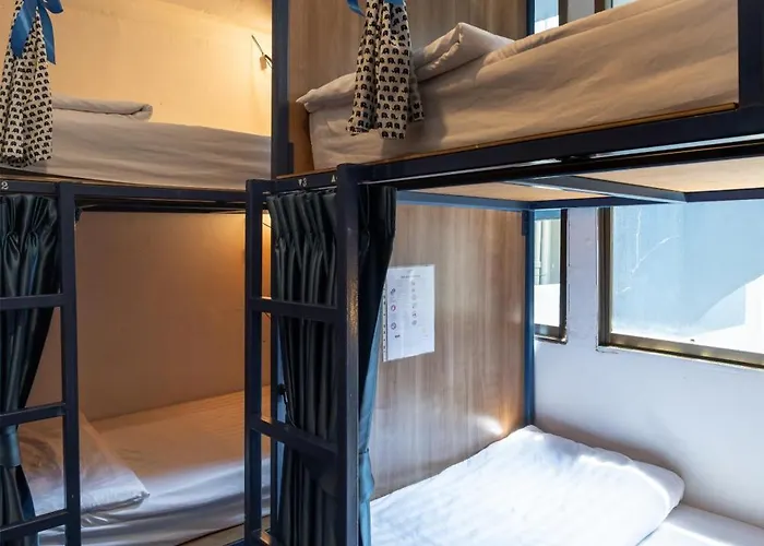 Arawana Silom 3*