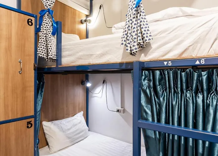 Arawana Silom 3*