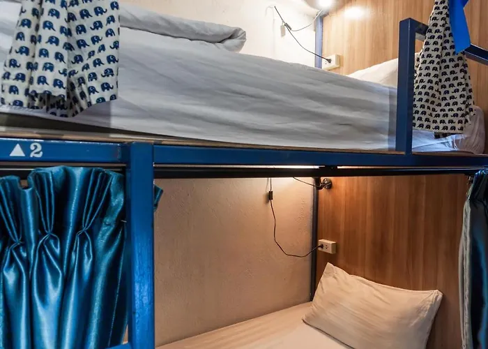 Arawana Silom Hotel 3*